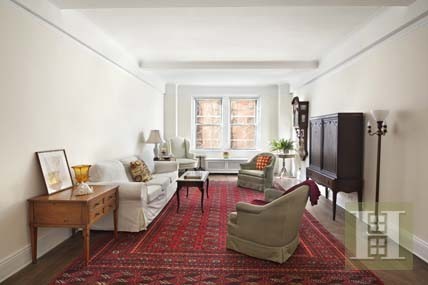 2 bedroom Apartment For Sale: 245 WEST..