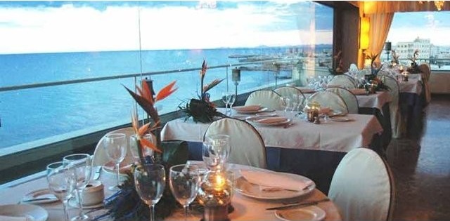 ELEGANT 50 BEDROOM HOTEL ON THE CLIFFS..