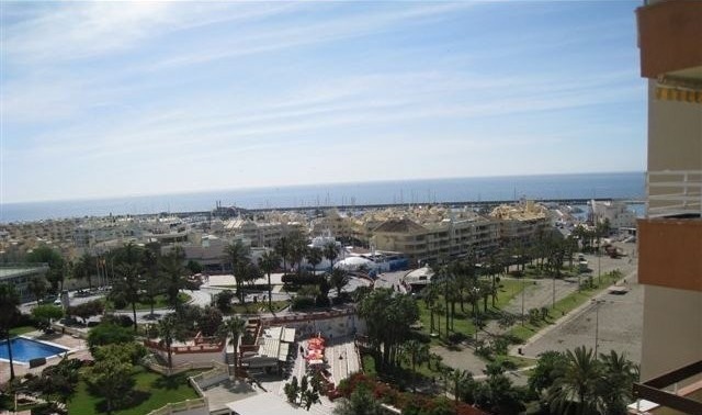2 Bed Apartment for sale in Benalmadena..