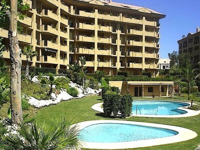 UH9740 - Guadalmina- Apartment..