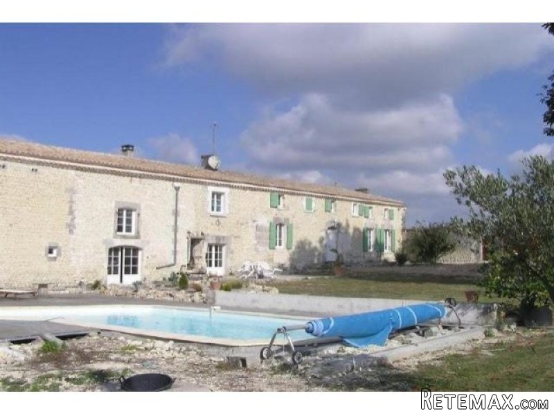 6 bedroom Character For Sale:16100..