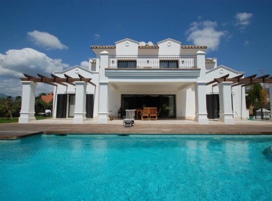 Villa for sale in The Golden Mile..