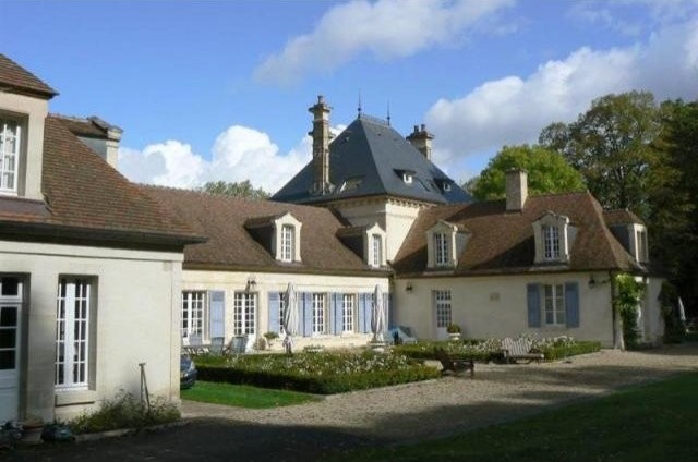 11 bedroom Castle For Sale: 02000 LAON - 2