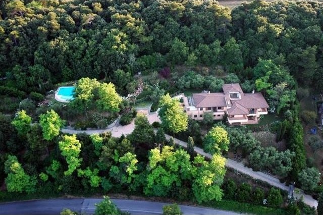 5 bedroom House For Sale: Pesaro.. - 2