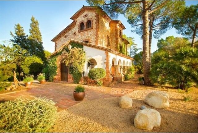 6 bedroom Terraced House For Sale:.. - 2