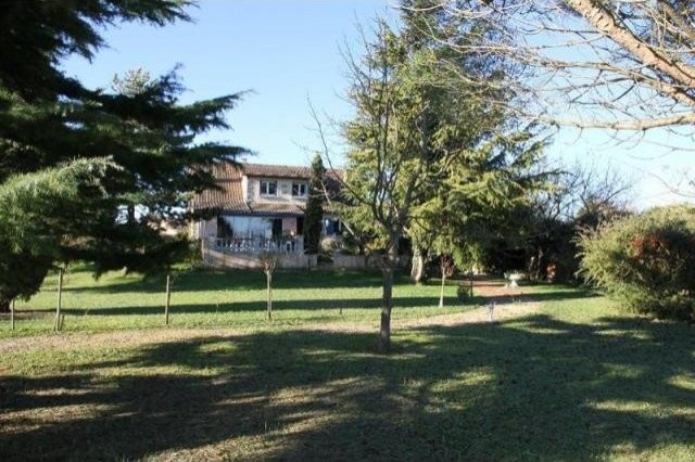 4 bedroom House For Sale: 86170..