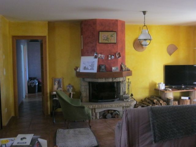 Recent single storey house - 2