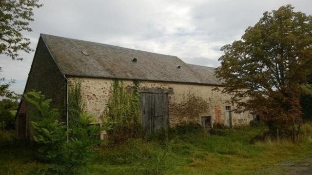 5 mn from BOUSSAC on 2,4 hectares old..