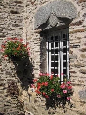 2 bedroom House For Sale:.. - 2