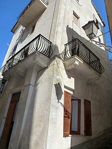 Townhouse in an excellent location 15..