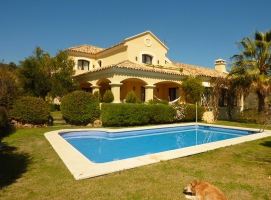 Villa for sale in La Quinta Golf..