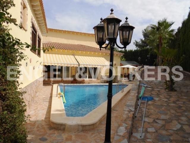 Luxurious Villa at 5 min. from Golf.. - 2