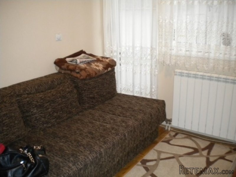 Petlovo Brdo, Beograd - 2