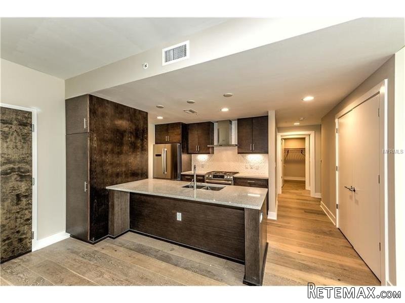2 bedroom Property For Sale: 199 DALI.. - 2