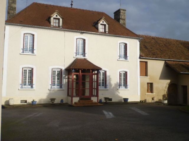 Bourgeoise House in 1.5 Hectares