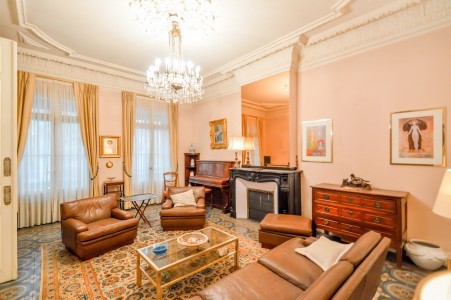 A fantastic Haussman style apartment..