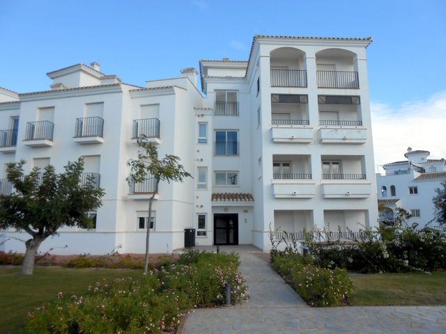 Ground Floor apartment on Hacienda.. - 2