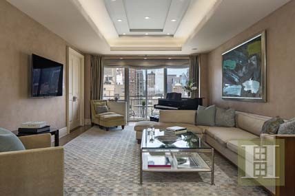 3 bedroom Apartment For Sale: 150 EAST..