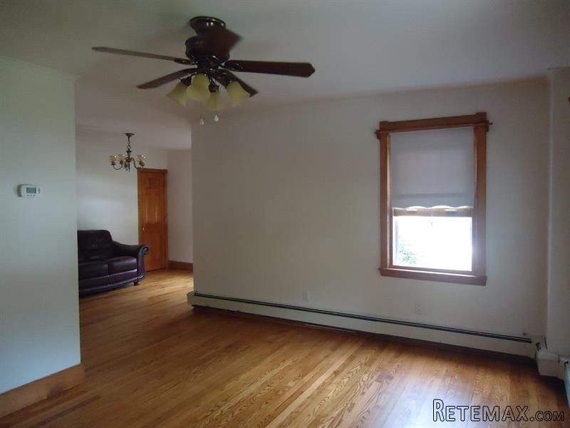 5 bedroom Flat For Sale: 16 Taxter Road.. - 2
