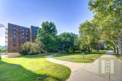 1 bedroom Apartment For Sale: 26 -16..