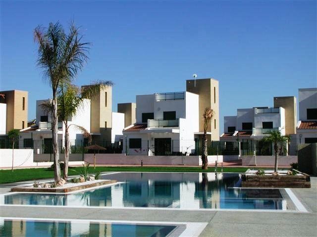 Rojales, exclusive villas with golf and..