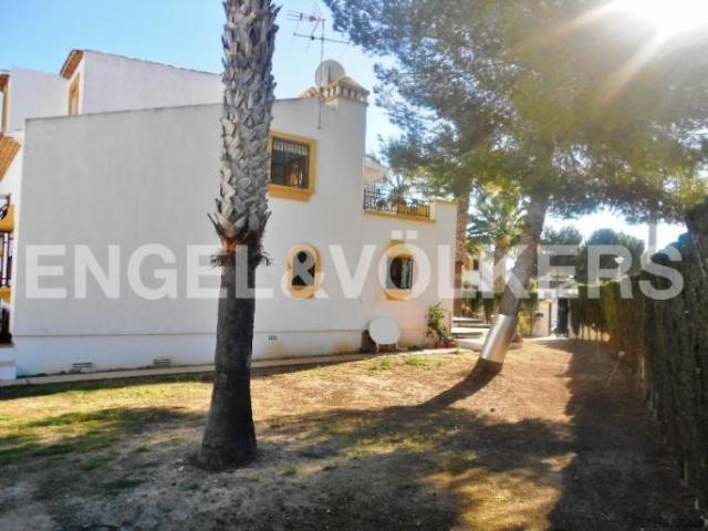 REDUCED- SEMIDETACHED IN A QUIET AND..