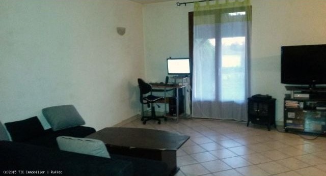 4 bed bungalow with a pretty garden of.. - 2