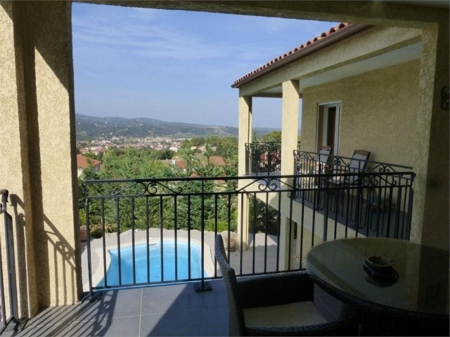 Superb Contemporary Villa With Pool..
