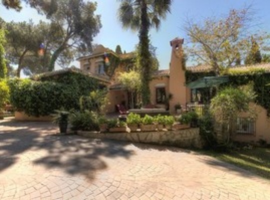 Villa for sale in La Carolina..