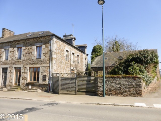 Saint James - House For Sale