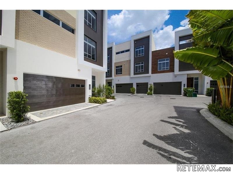 3 bedroom Town House For Sale: 261..
