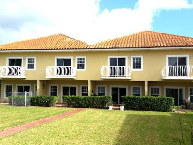 Apartment/townhouse - This beautiful 3..