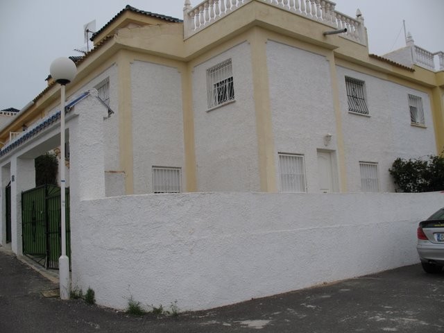 3 Bedrooms - Semi Detached - Alicante -..