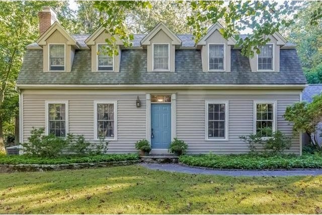 4 bedroom Residence For Sale: Bedford..