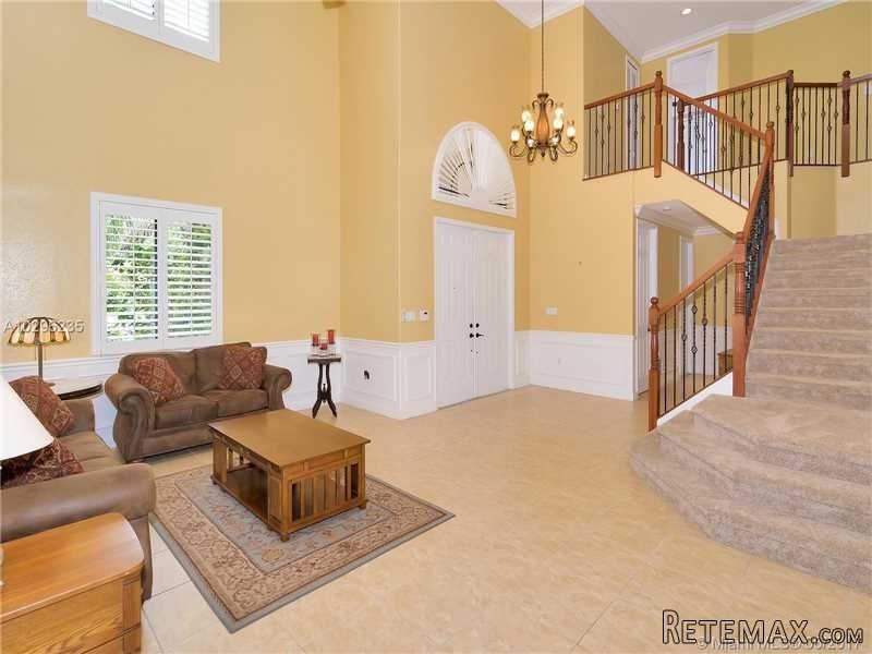 5 bedroom House For Sale: Cutler Bay.. - 2