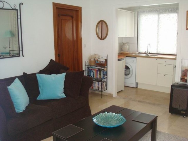 Apartment - One-bedroom apartment with.. - 2