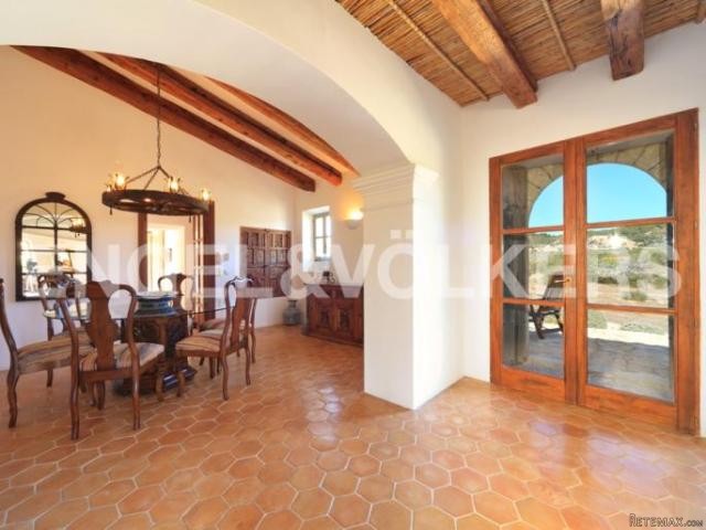 Wonderful country home with guest house - 2