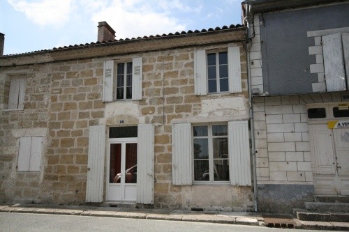 3 bed village house with courtyard in..