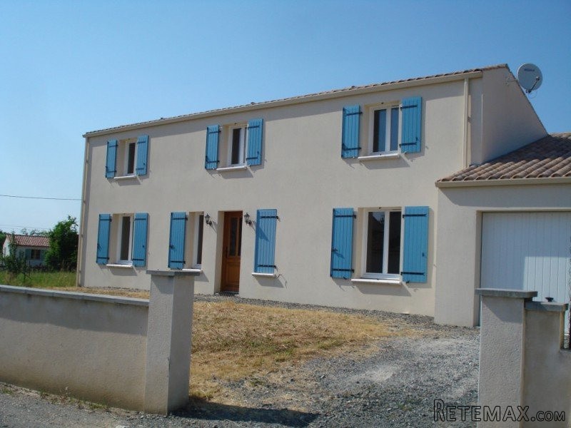 Stone House For Sale With Garage..