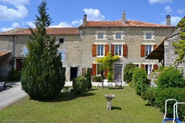 Lovely Stone House In Good Condition -..