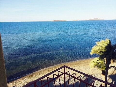 * SEA VIEW APARTMENT