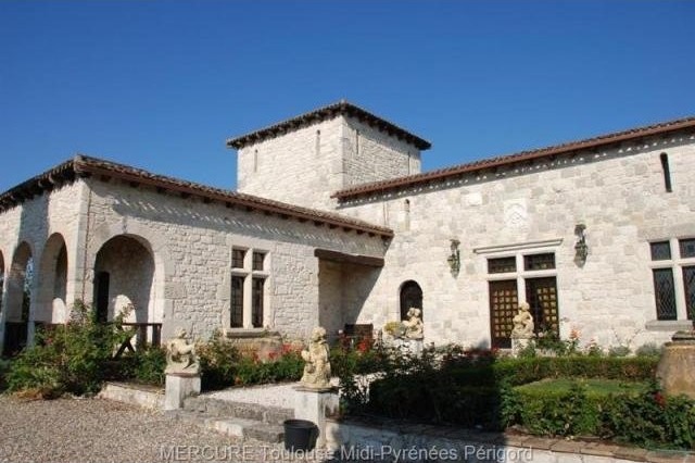 4 bedroom Castle For Sale: 46000 LOT - 2
