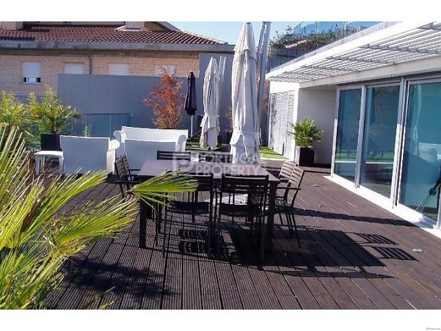 3 Bedroom apartment in Linda a Velha