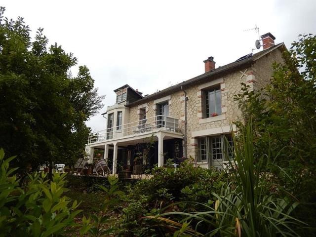 5 bedroom Villa For Sale: 79000 NIORT - 2