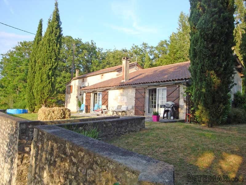 Country Property In 27 Acres, Penne..
