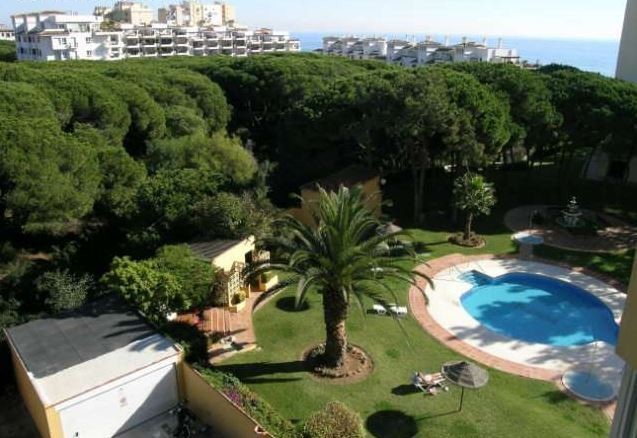 1 Bed Apartment for sale in Calahonda