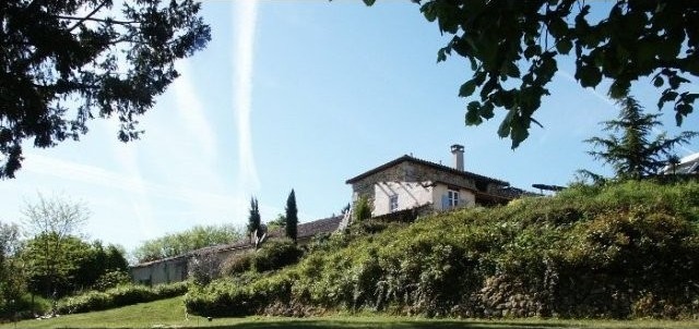 Beautifully Restored Farmhouse With 2..
