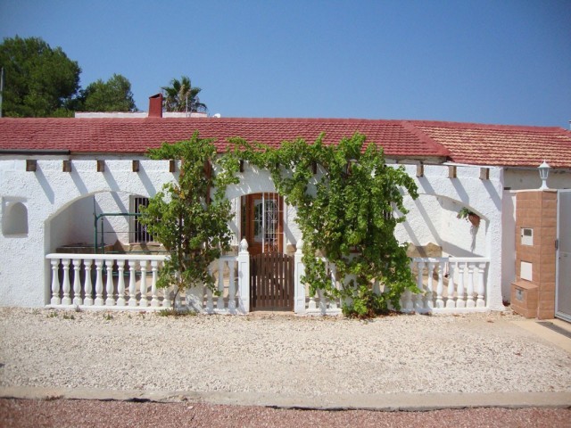 3 Bedrooms - Property - Alicante - For..