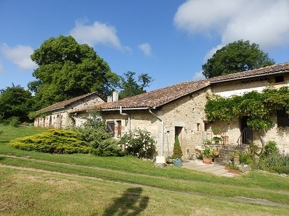 Country home in pretty, peaceful setting