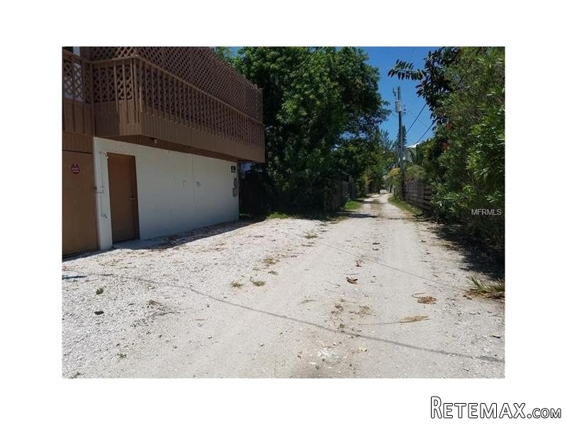 4 bedroom House For Sale: 2205 Avenue B.. - 2